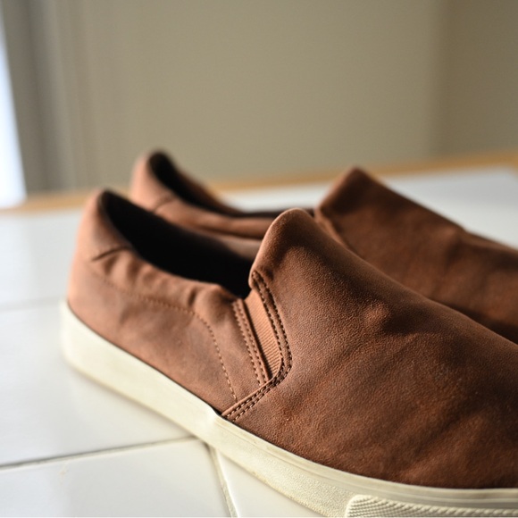Men's Casual Slip-On Sneakers Old Navy Size 10 - Brown Suede - Picture 5 of 7